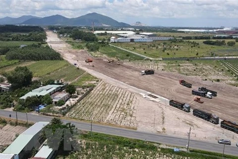  越南交通运输部即将投资64个交通建设项目