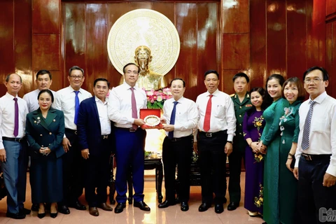 越南与柬埔寨加强地方间的团结关系