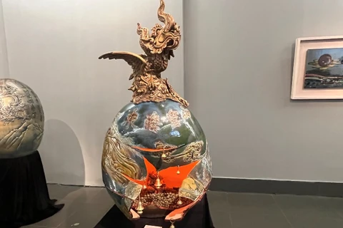 现代吉祥物展：推崇越南传统刻瓷艺术精髓