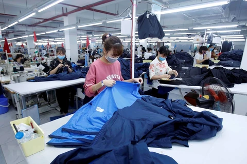 越南企业参加加拿大服装纺织品采购展