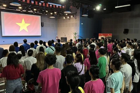越南青年学生欧洲夏令营开幕
