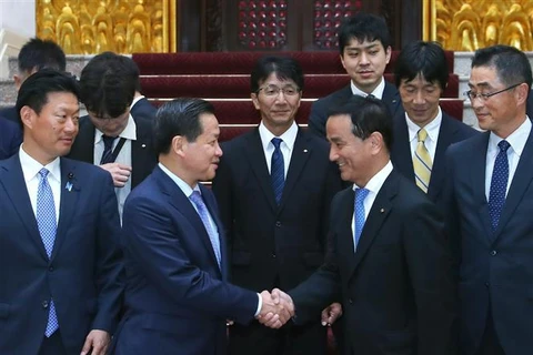 越南政府副总理黎明慨会见日本山口县知事