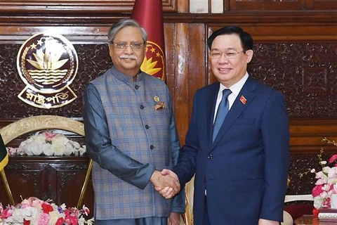 越南国会主席王廷惠会见孟加拉国总统穆罕默德·沙哈布丁·楚普