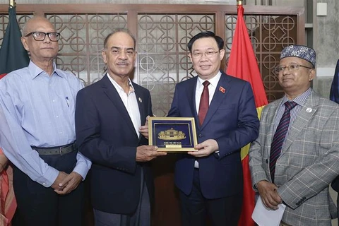 越南国会主席王廷惠：越南与孟加拉国的传统友谊和良好合作关系历久弥坚