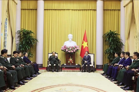 越南国家主席武文赏会见老挝国防部副部长通莱•西力冯