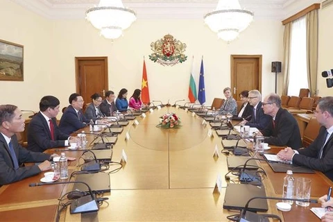 王廷惠会见保加利亚总理 出席促进越保双边合作政策与法律论坛