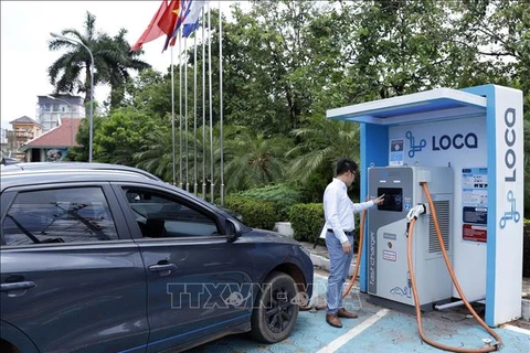 老挝鼓励人们使用电动车