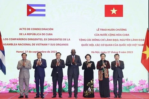 越南国会主席王廷惠会见古巴全国人民政权代表大会主席埃斯特万•拉索•埃尔南德斯