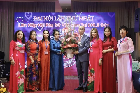 旅德越南妇女协会联合会决心建立一个团结、强大的社群 