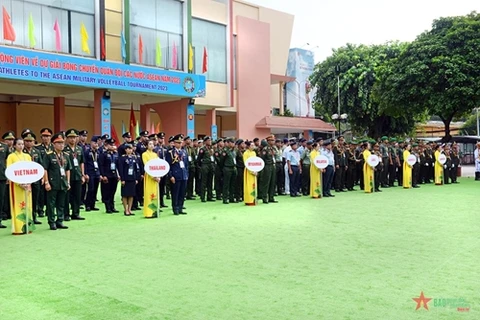 东盟各国军队男子排球比赛在越南举行