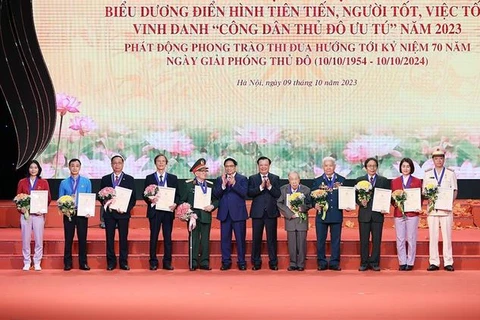 越南政府总理范明政出席2023年“首都优秀公民”及“好人好事”表彰大会