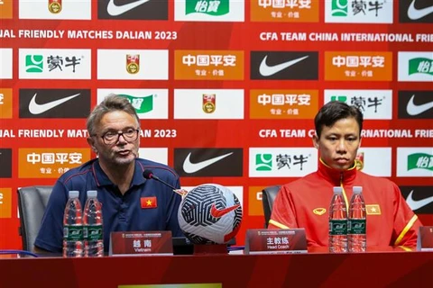 越南队主教练特鲁西埃：越南队已做好对阵中国队的准备