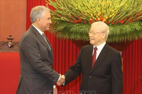 越共中央总书记阮富仲会见俄罗斯国家杜马主席沃洛金