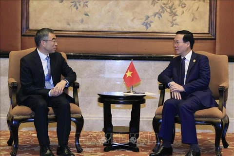 越南国家主席武文赏会见华为和中兴通讯两大公司领导人