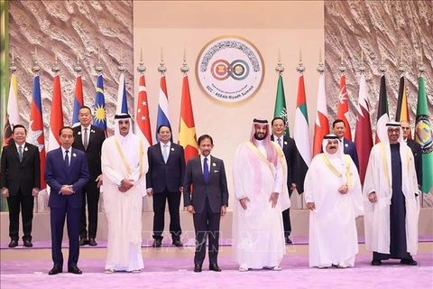 范明政总理出席东盟-海湾阿拉伯国家合作委员会峰会并发表重要讲话