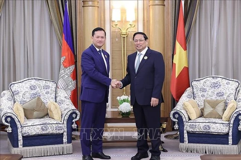 范明政总理会见柬埔寨首相洪玛奈 