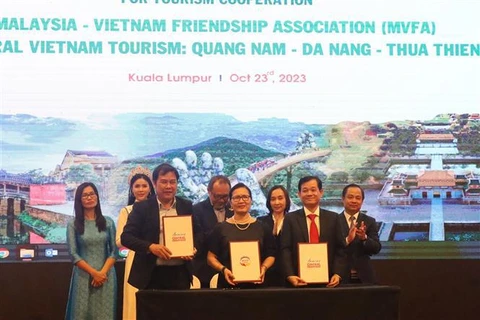 越南三省市在马来西亚举行“奇妙遗产之地”旅游推广活动