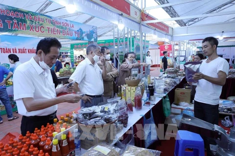 吸引更多企业参加第23届越南-中国国际贸易交易会