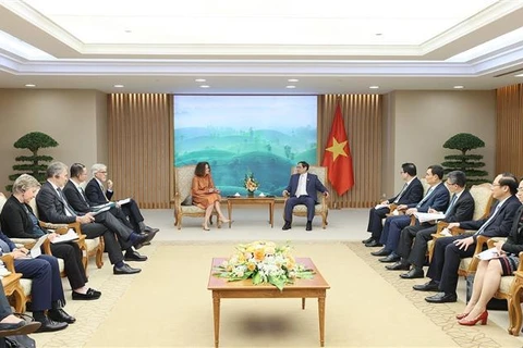 政府总理范明政会见世行驻越南首席代表