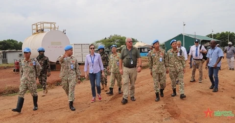 联合国工作团高度评价越南工兵队在建设智慧营房所作出的努力