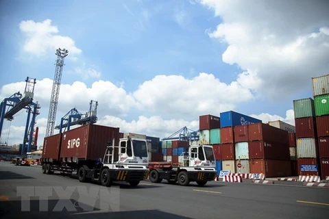 各地海港的货物吞吐量明显回升