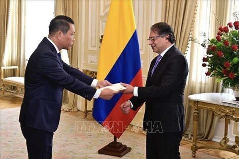哥伦比亚希望越南尽快设立驻该国大使馆以加强两国间的联系