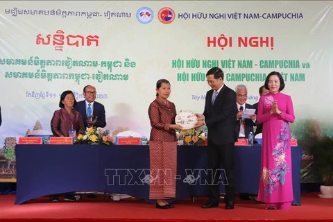 越南-柬埔寨推进全面合作