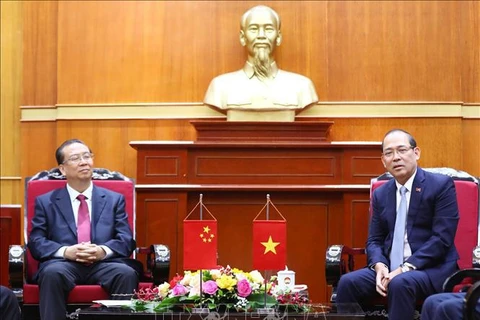 越中两国促进边境地区民间交流活动