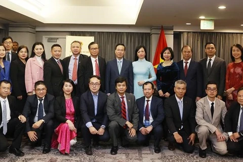 国家主席武文赏会见越南驻美代表机构领导和工作人员