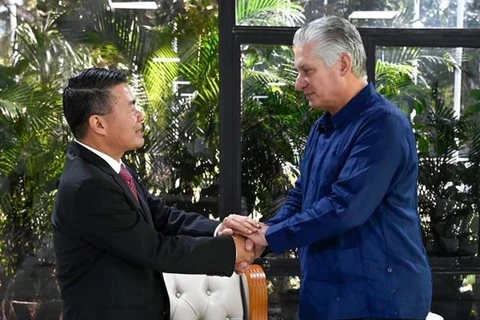 越南与古巴进一步加深互信和特殊友谊
