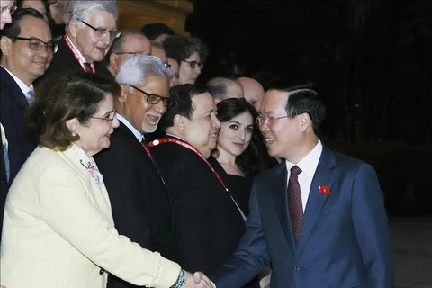 越南国家主席会见国际红十字与红新月运动代表