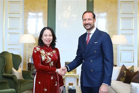 越南国家副主席武氏映春会见挪威王储哈康及挪威政府和议会领导人