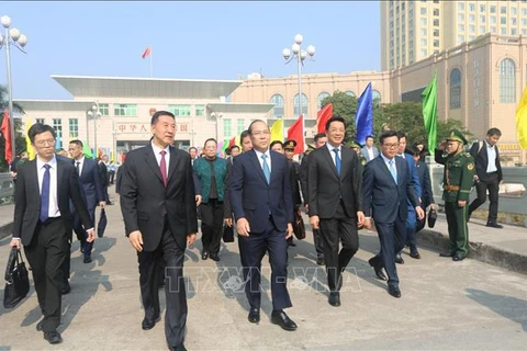 越南祖国阵线与中国全国政协友好交流活动在广宁省举行