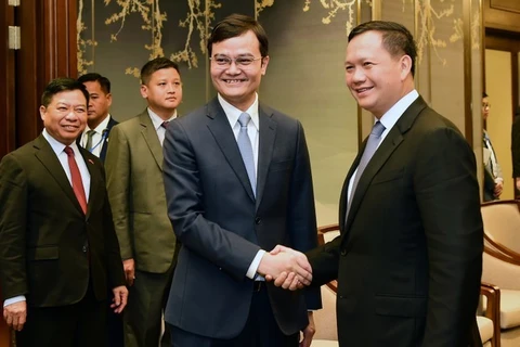 进一步加强越南与柬埔寨两国青年的交流合作