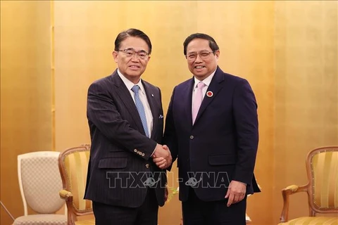 越南政府总理范明政会见日本五县知事