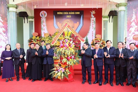 越南政府总理范明政向北江省天主教同胞致以圣诞祝福