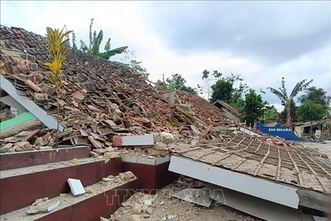 印度尼西亚发生6.8级地震