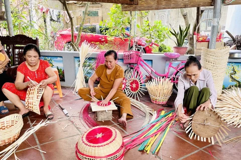 河内市授予14个手工艺村和传统手工艺村荣誉称号