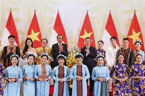 越南国家主席武文赏举行盛大国宴 款待印度尼西亚总统佐科·维多多