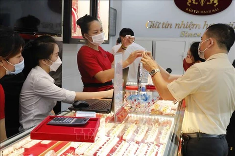1月16日上午越南国内市场黄金卖出价保持不变