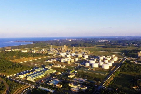 榕橘炼油厂完成加工1亿吨原油目标任务