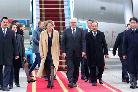 德国总统抵达河内 开始对越南进行国事访问