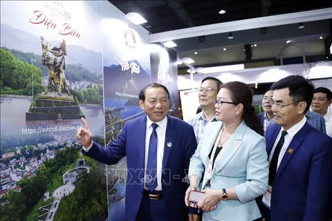  越南在2024年老挝Travex国际旅游博览会推广旅游潜力
