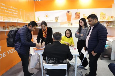 越南企业参加在德国举行的2024年国际消费品博览会
