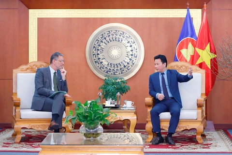 法国政府和越南携手应对气候变化