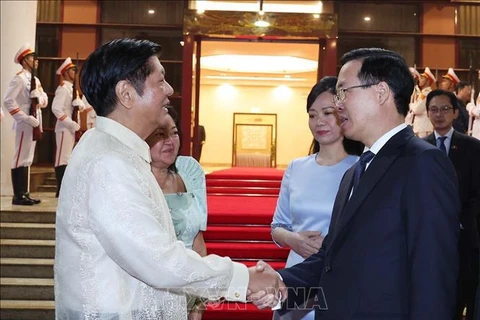 菲律宾总统圆满结束对越南的国事访问之行