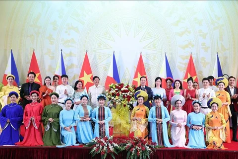 越南国家主席武文赏设宴招待菲律宾总统马科斯
