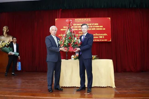 原老挝国家主席坎代·西潘敦对老挝和越南革命的贡献