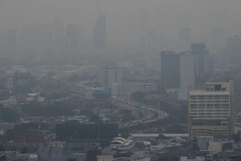 泰国曼谷空气污染严重，市政府呼吁市民在家办公