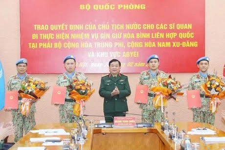 越南增派4名军官参加联合国维和行动